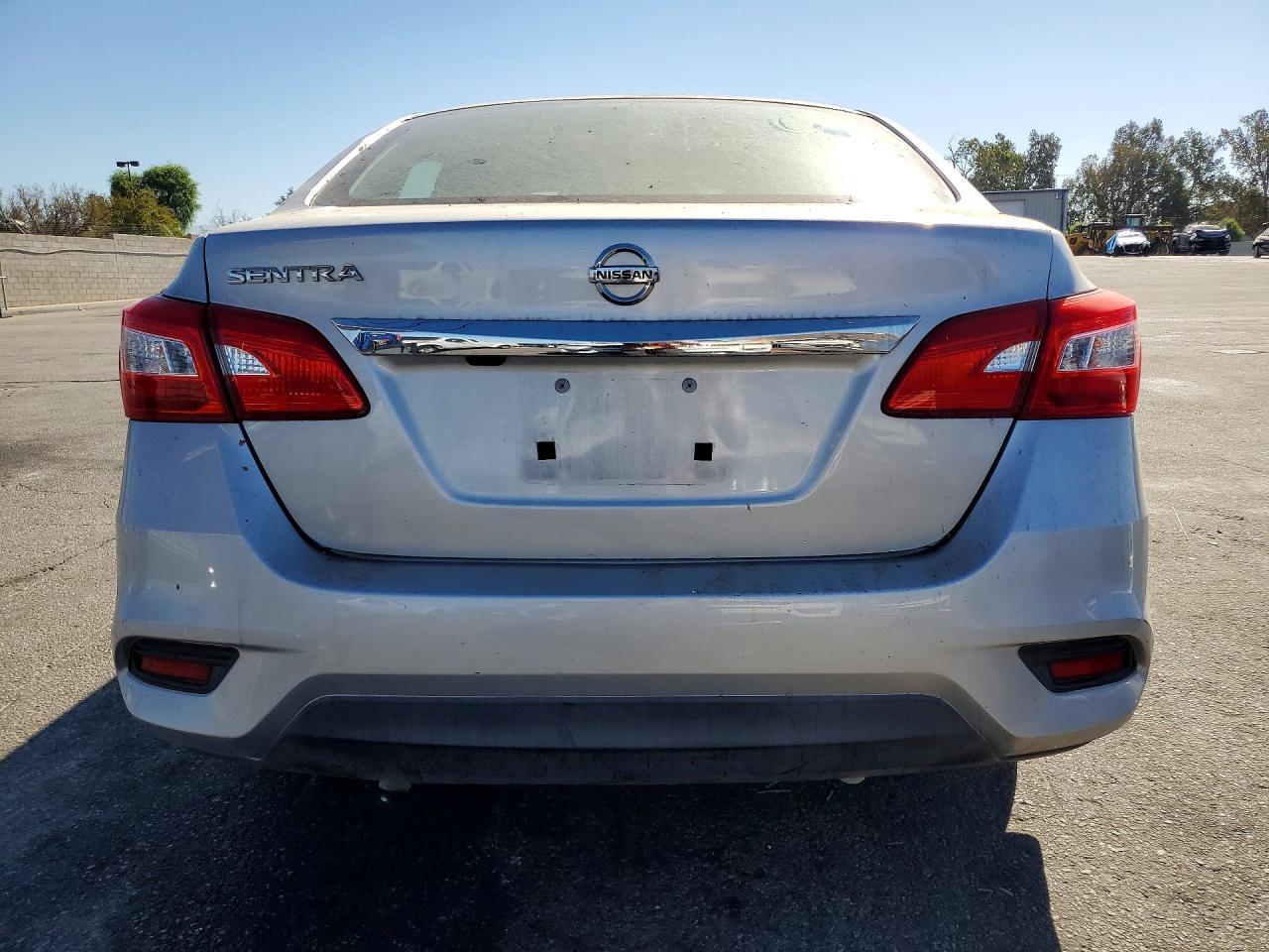 2019 Nissan Sentra S - Image 6