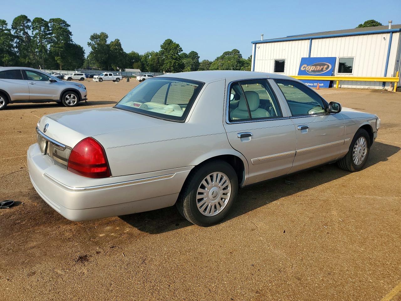 2007 Mercury Grand Marquis Ls - Image 3