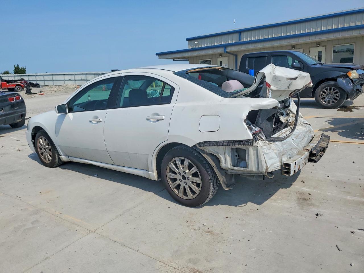 2011 Mitsubishi Galant Fe - Фото 2