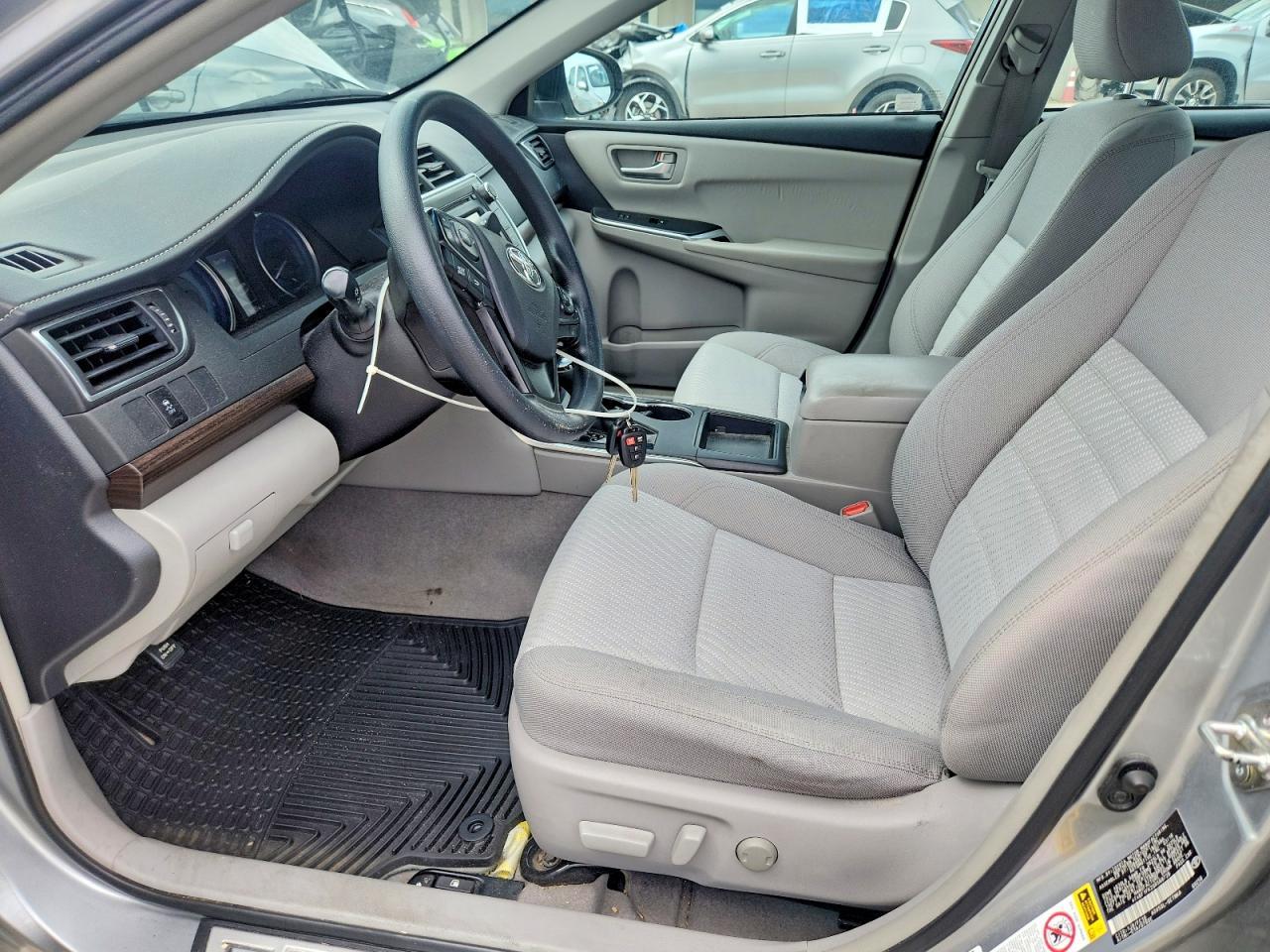 2016 Toyota Camry Le - Фото 7