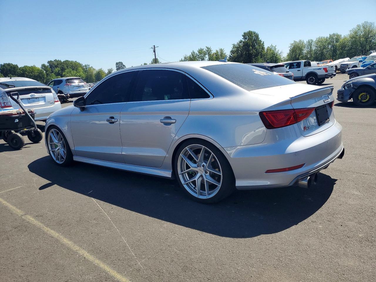 2016 Audi S3 Premium Plus - Фото 2