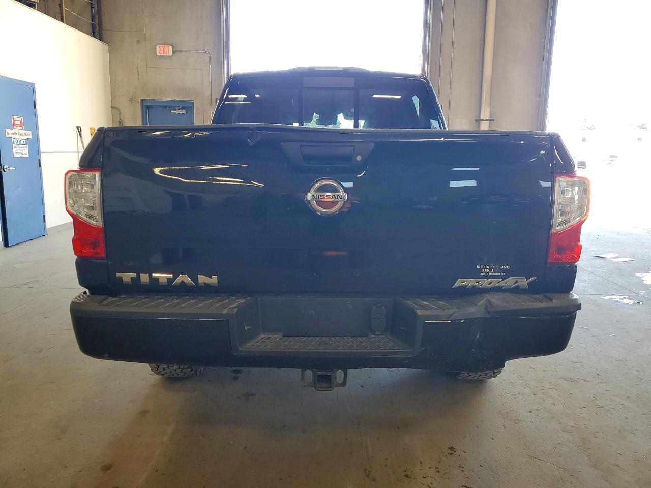 2019 Nissan Titan Pro-4X - Image 6