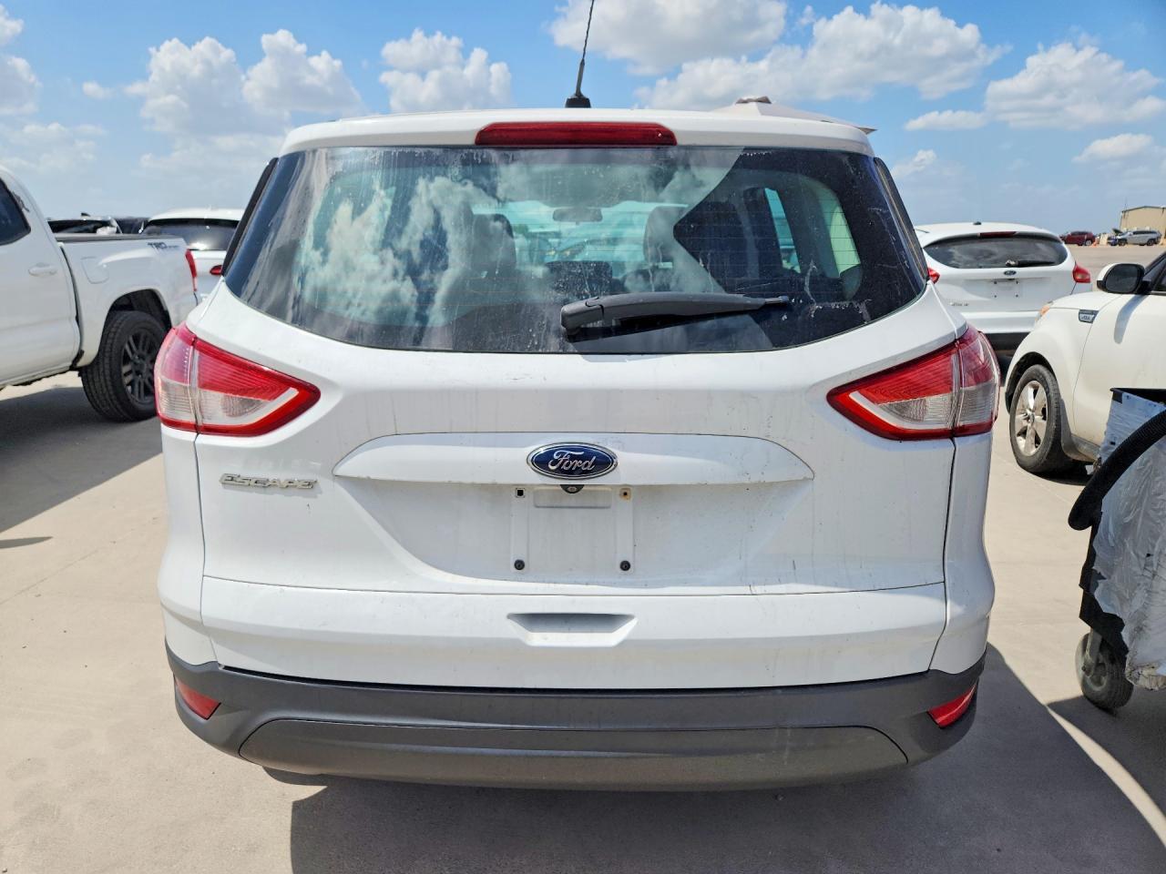 2016 Ford Escape S - Фото 6
