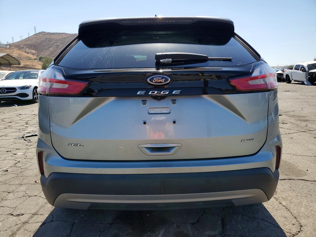 2023 Ford Edge Sel - Image 6