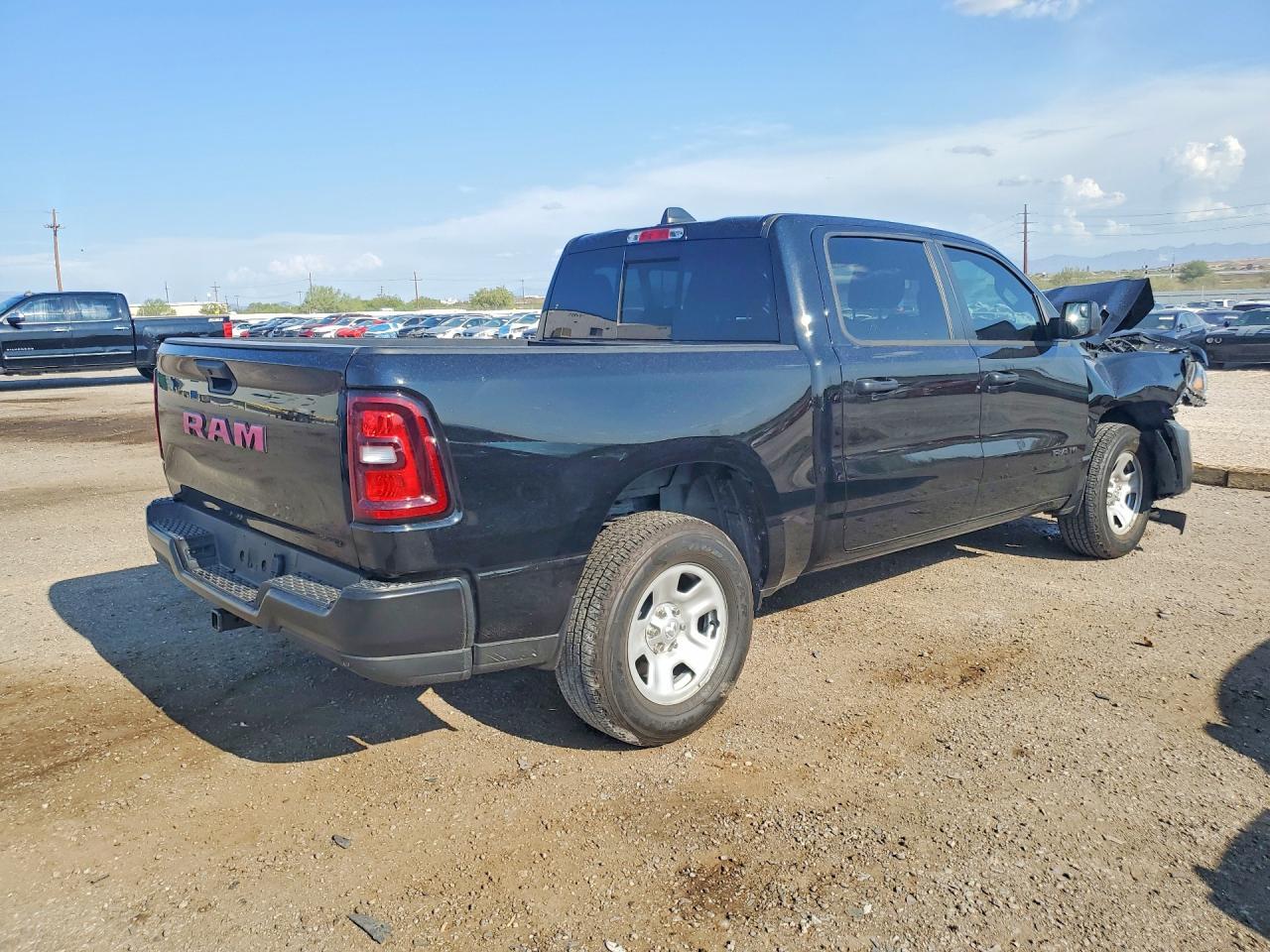 2025 Ram 1500 Tradesman - Фото 3