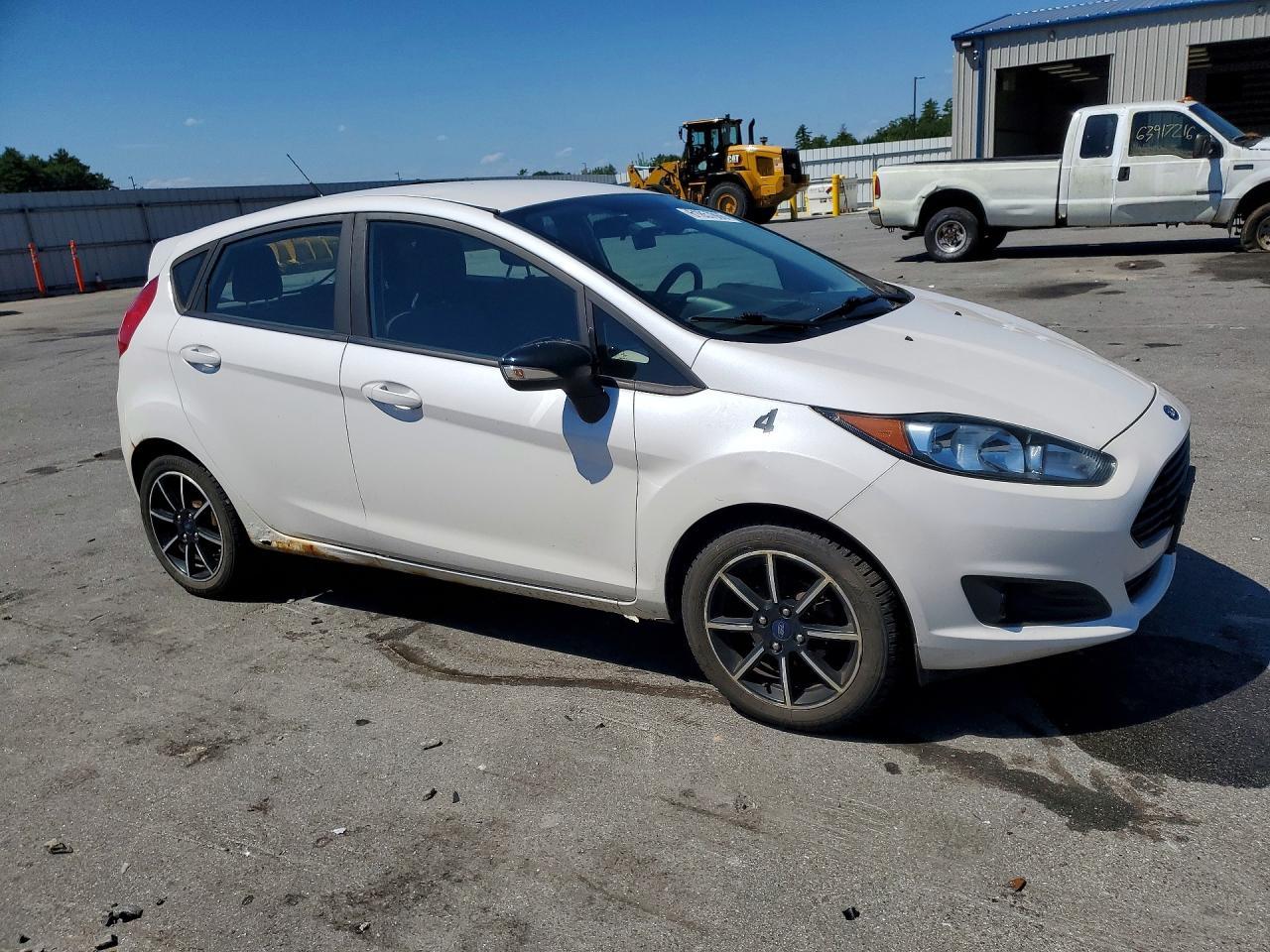 2016 Ford Fiesta Se - Image 4