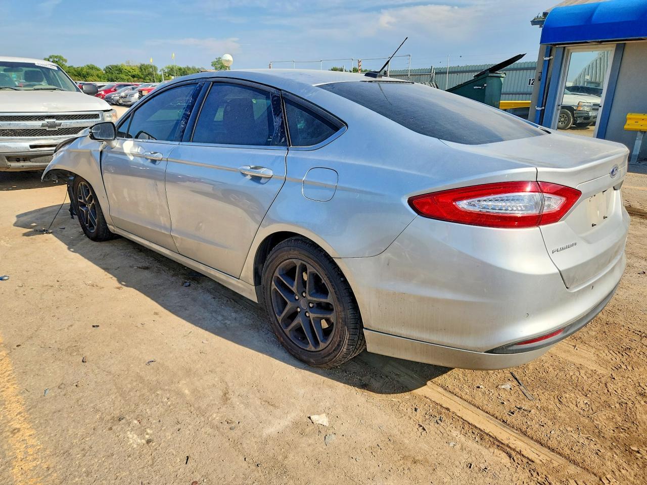 2016 Ford Fusion Se - Фото 2