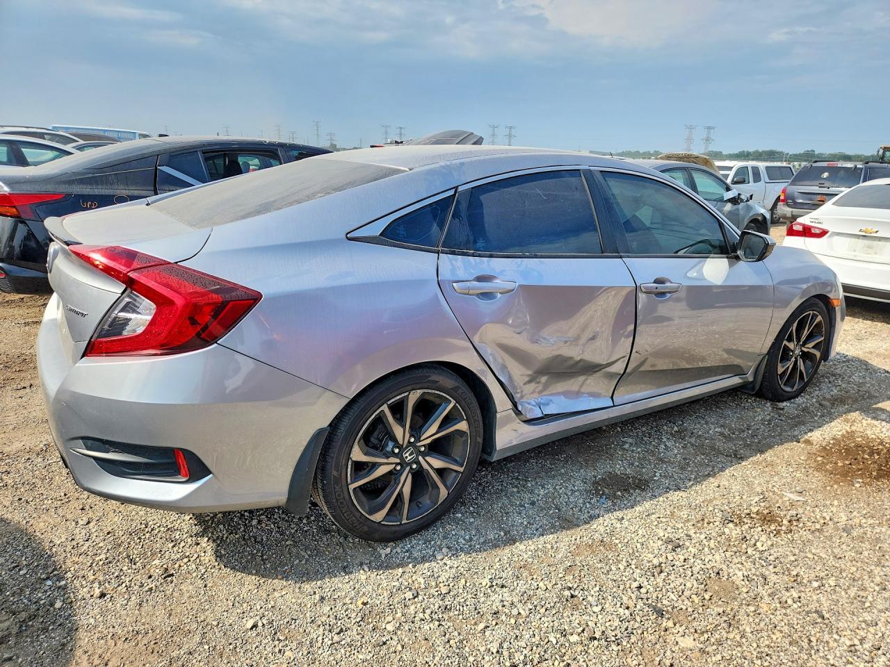 2021 Honda Civic Sport - Фото 3