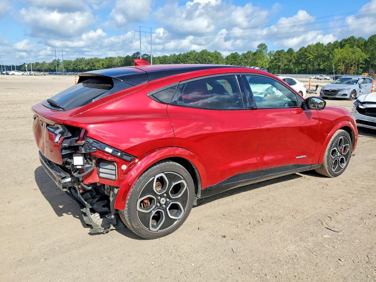 2021 Ford Mustang Mach-E Gt - Image 3