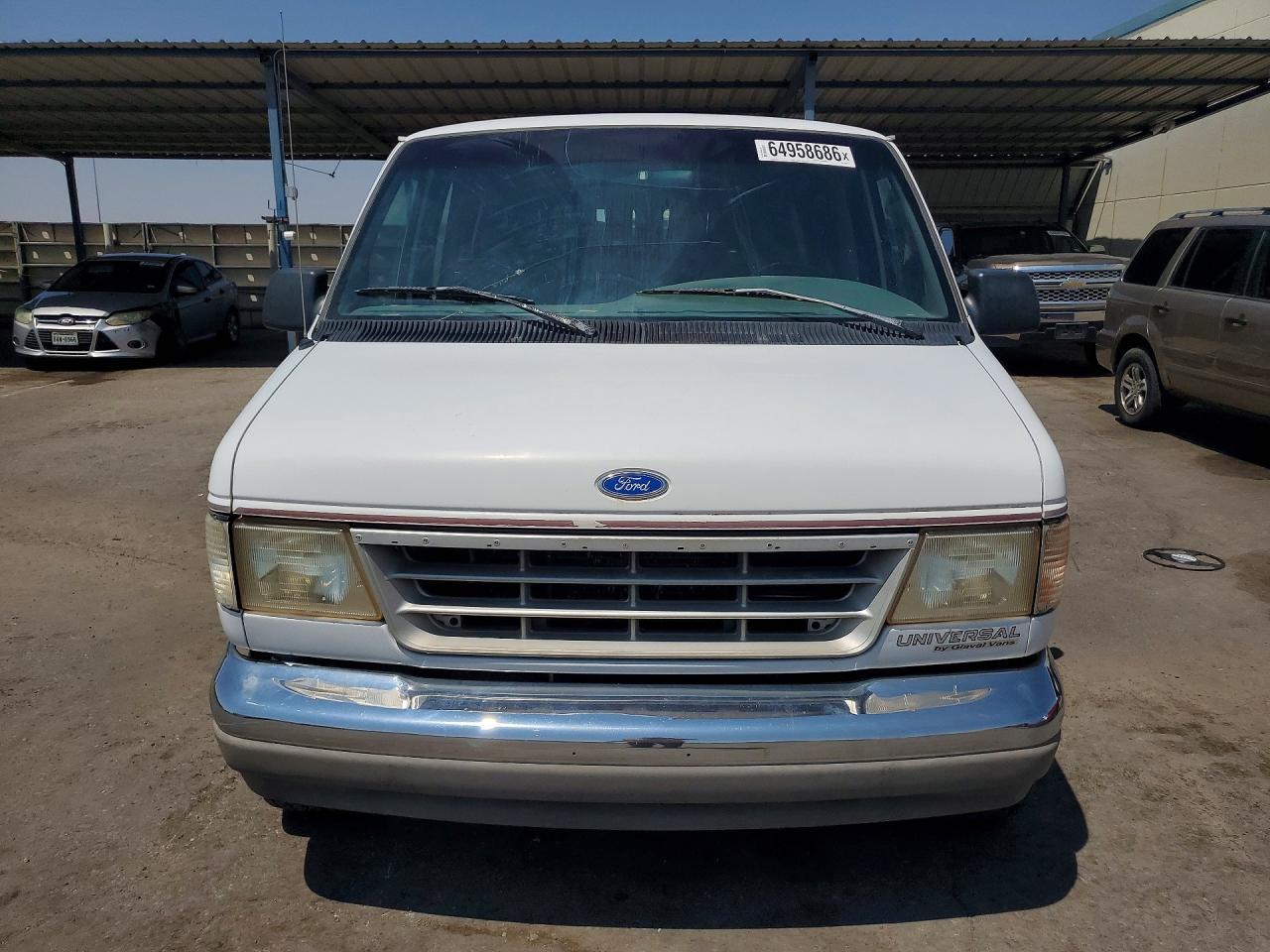1994 Ford Econoline E150 Van - Image 5