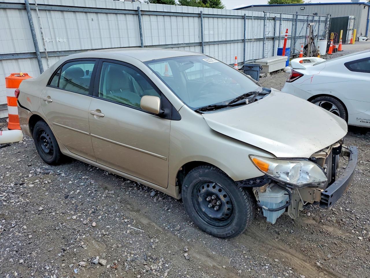 2011 Toyota Corolla Le - Image 4