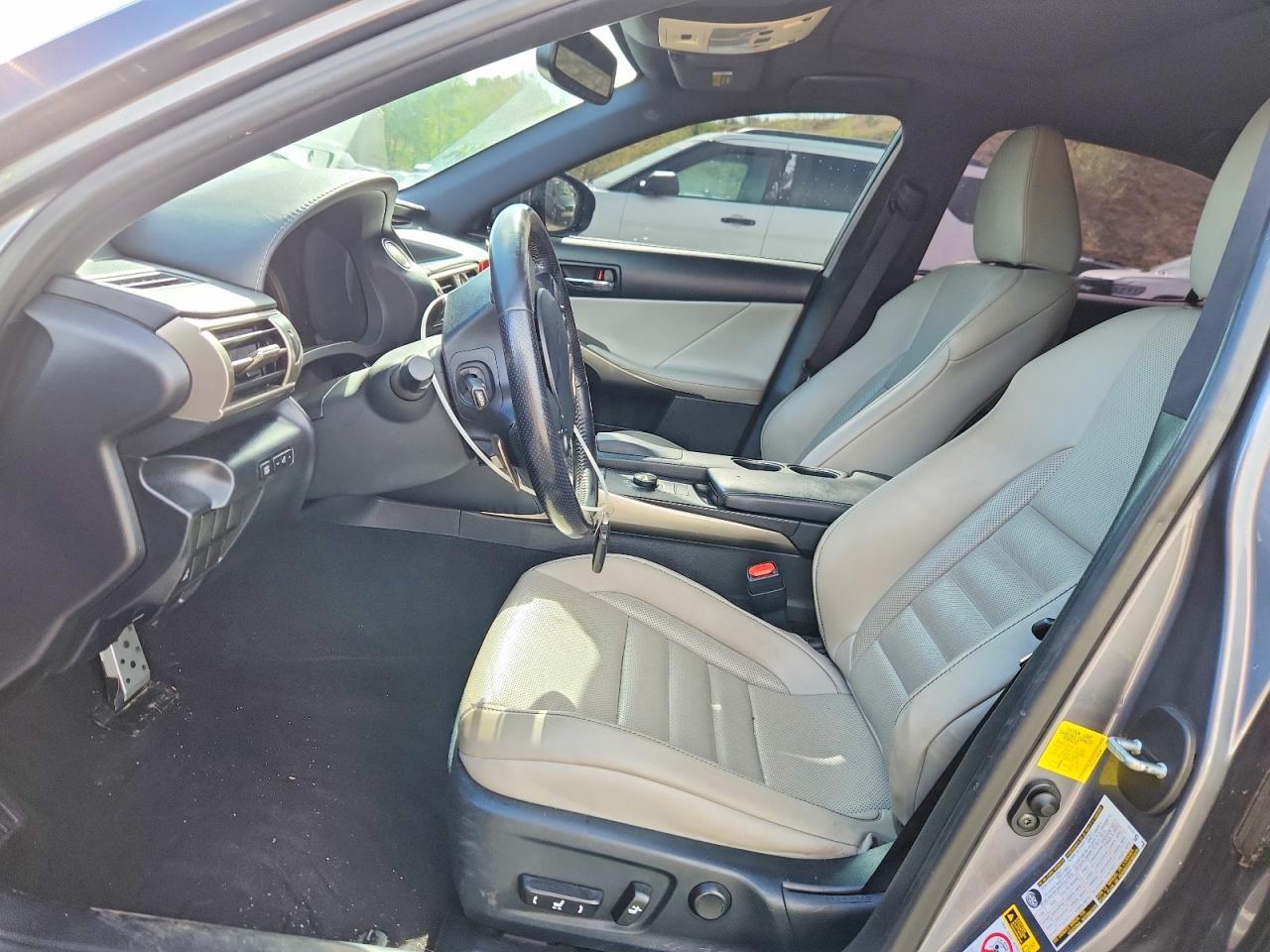 2016 Lexus Is 200T - Image 7