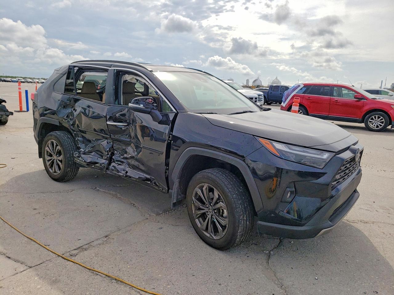 2023 Toyota Rav4 Limited - Фото 4
