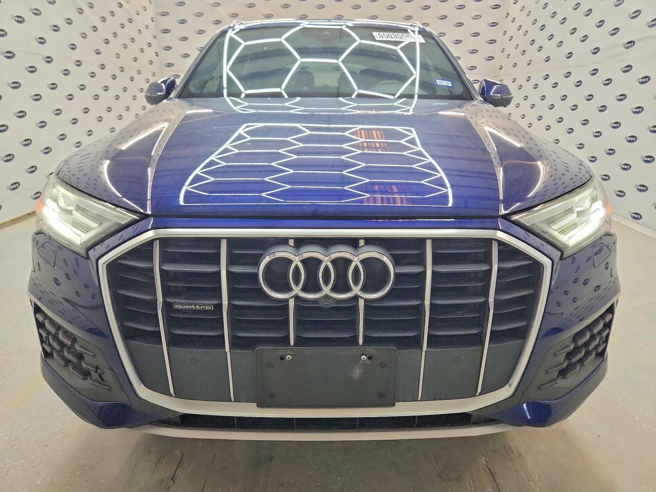 2021 Audi Q7 Premium Plus - Image 5
