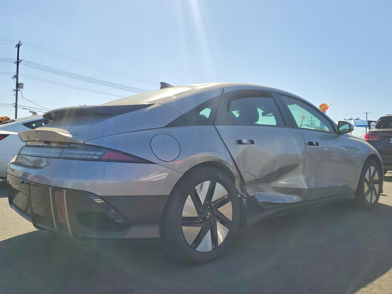 2025 Hyundai Ioniq 6 Se - Image 3
