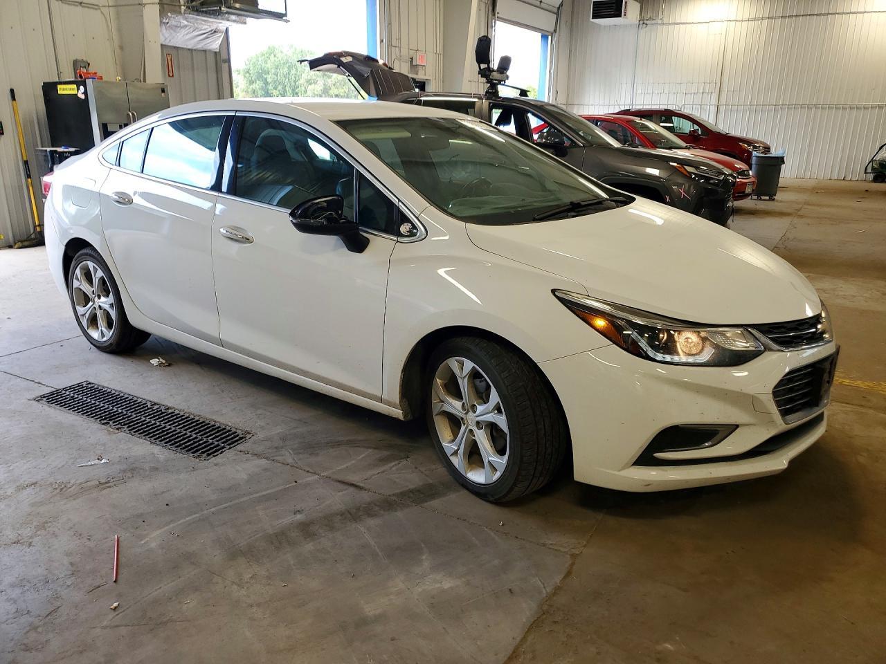 2018 Chevrolet Cruze Premier - Фото 4