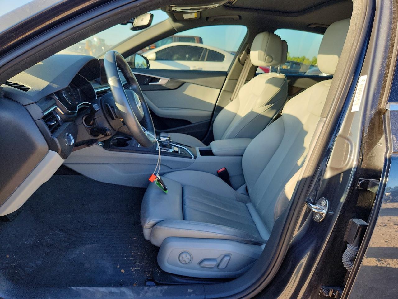 2019 Audi A4 Premium - Фото 7