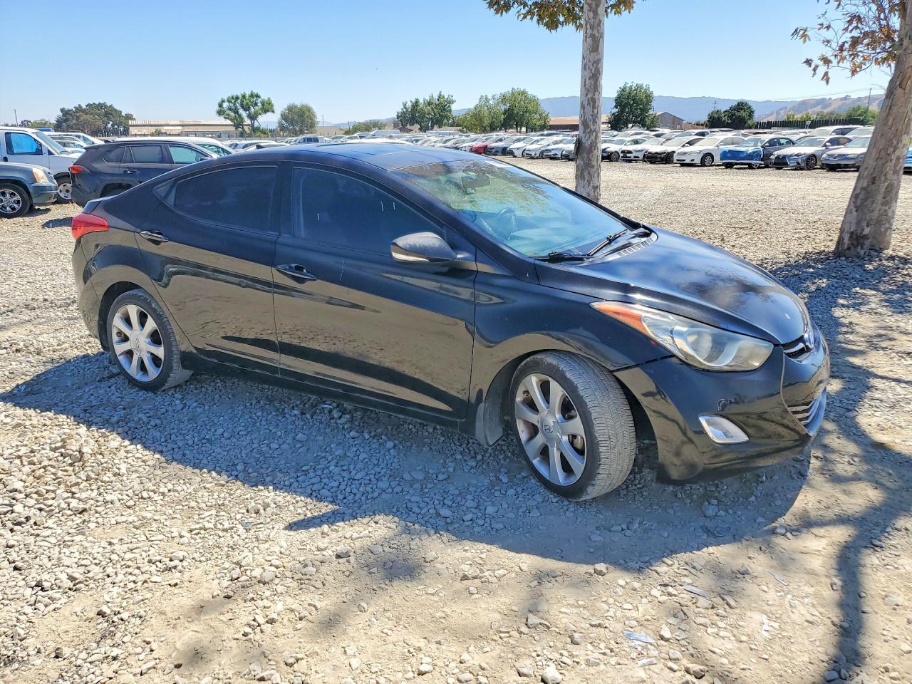 2013 Hyundai Elantra Limited - Image 4