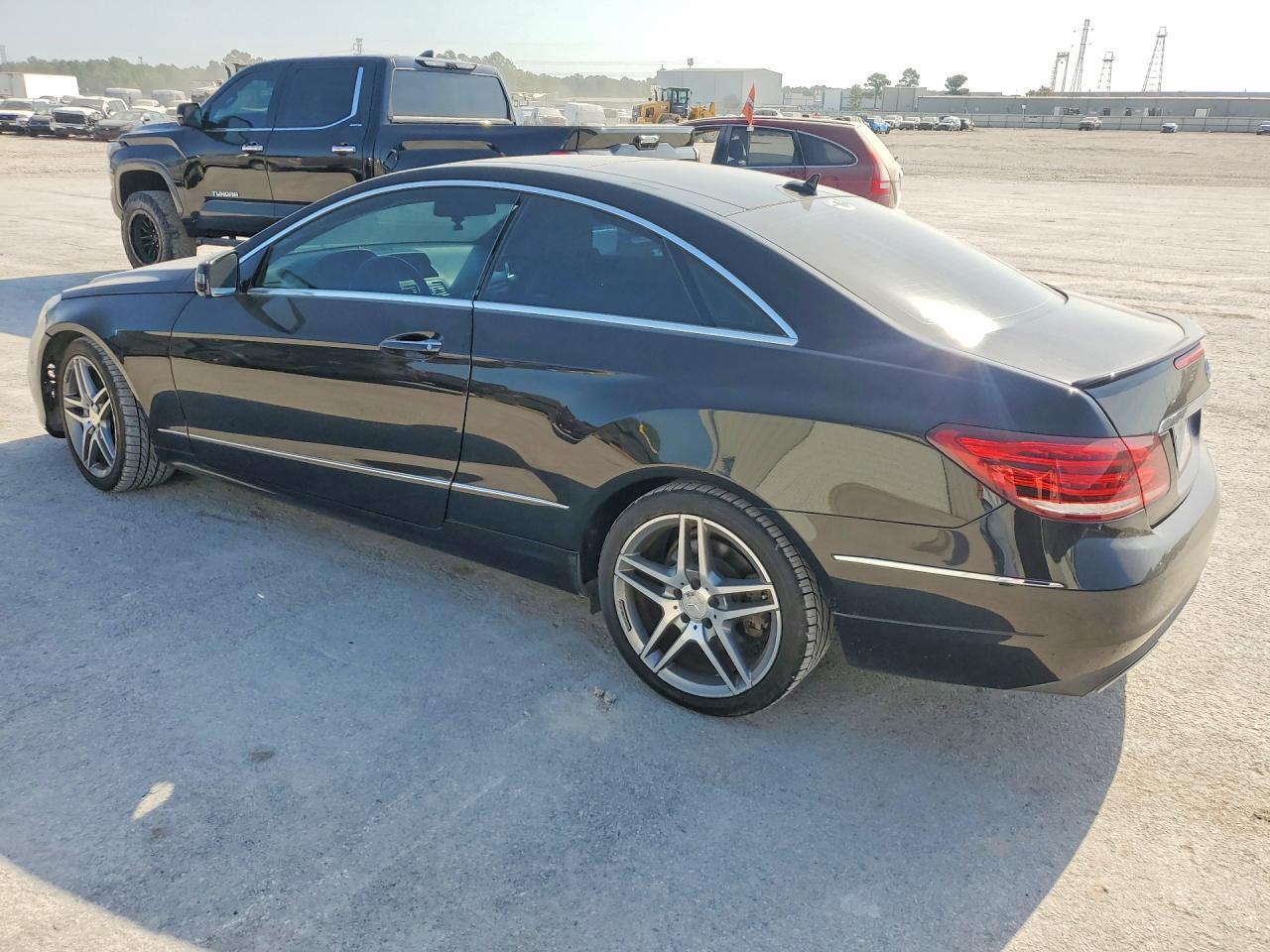 2014 Mercedes-Benz E 350 - Фото 2