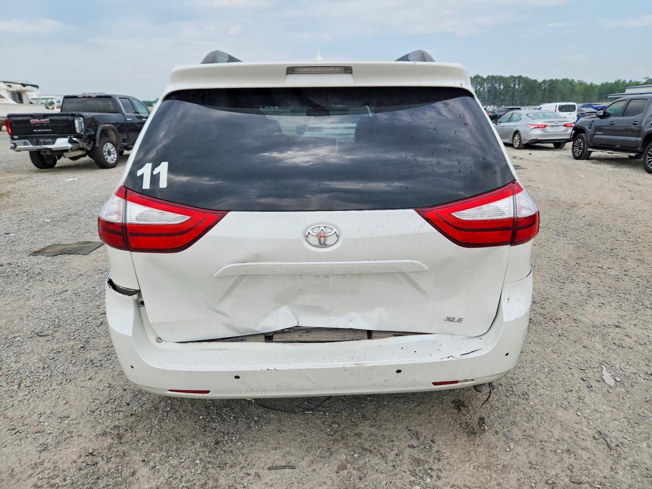 2019 Toyota Sienna Xle 8-Passenger - Фото 6