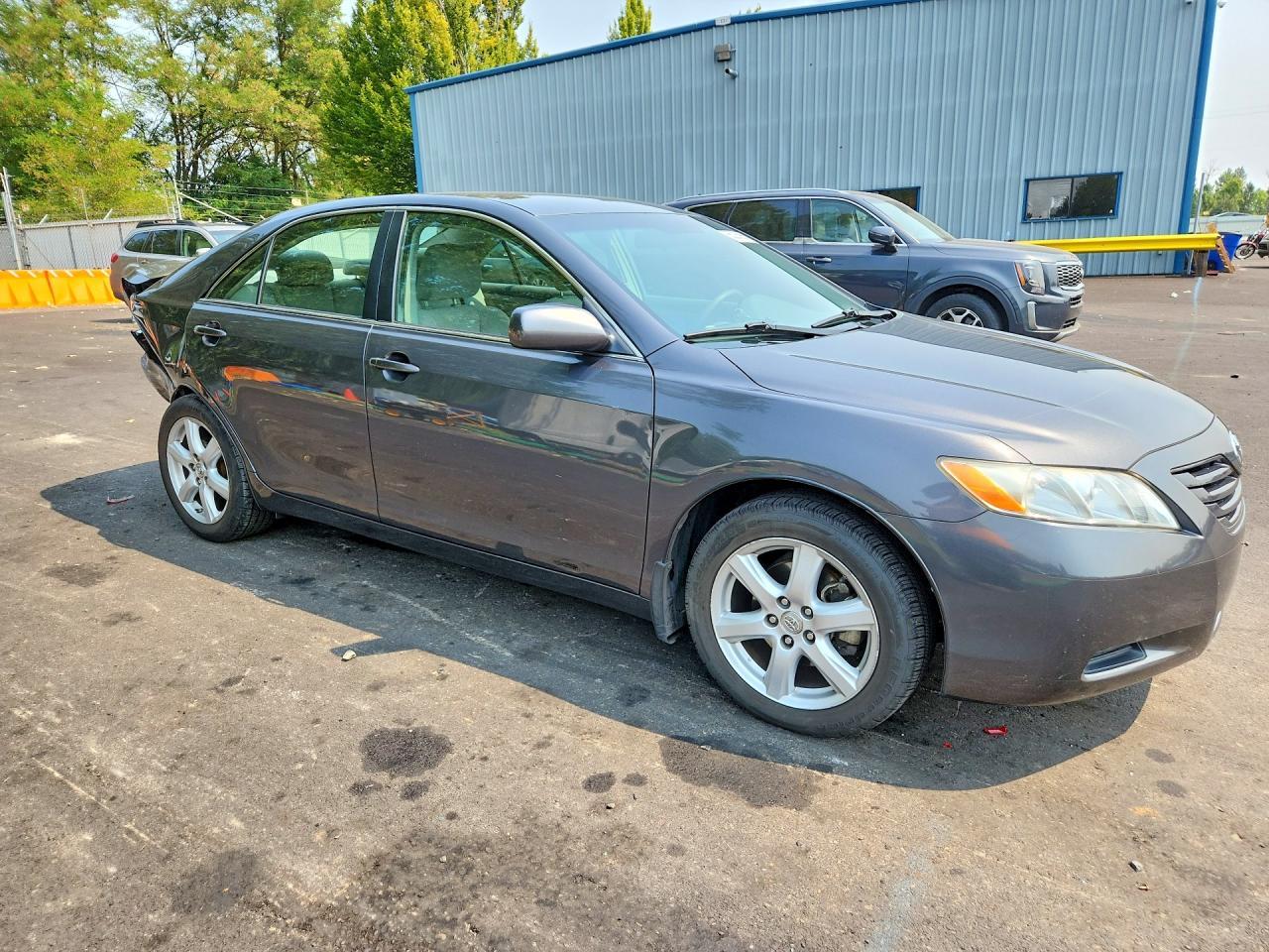 2009 Toyota Camry Le - Image 4