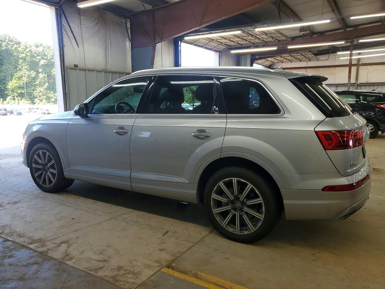 2017 Audi Q7 Prestige - Image 2