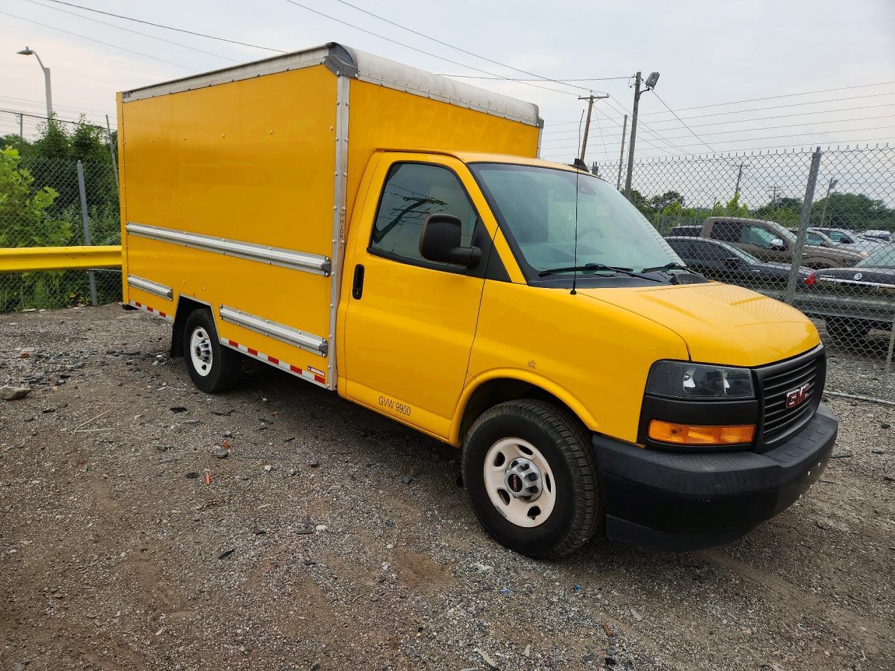 2020 GMC Savana Box Truck - Фото 4
