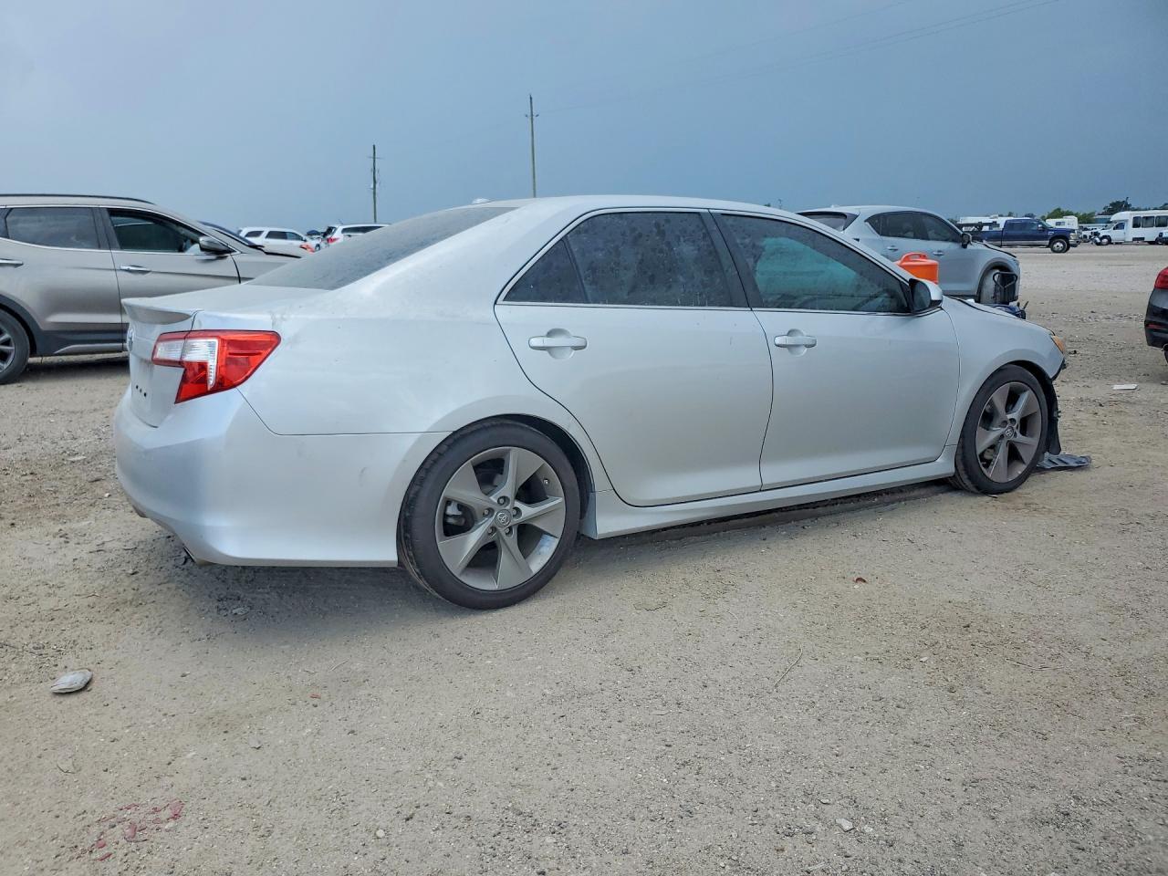 2014 Toyota Camry Se V6 - Фото 3