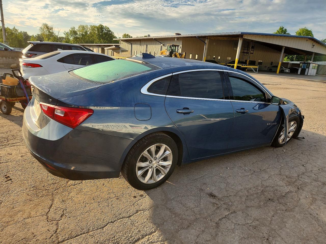 2024 Chevrolet Malibu Lt - Фото 3