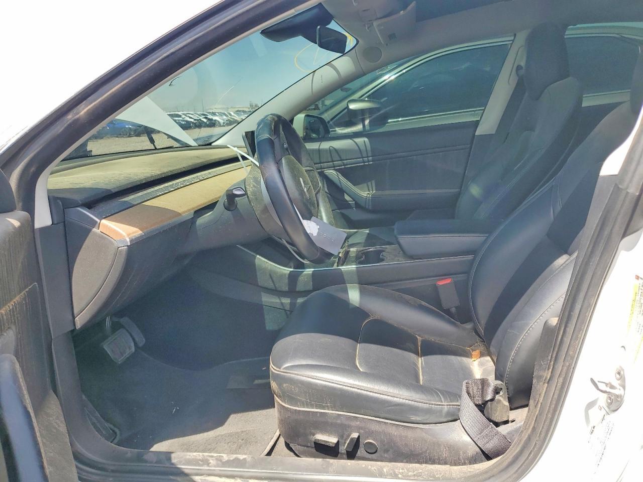 2018 Tesla Model 3 - Фото 7