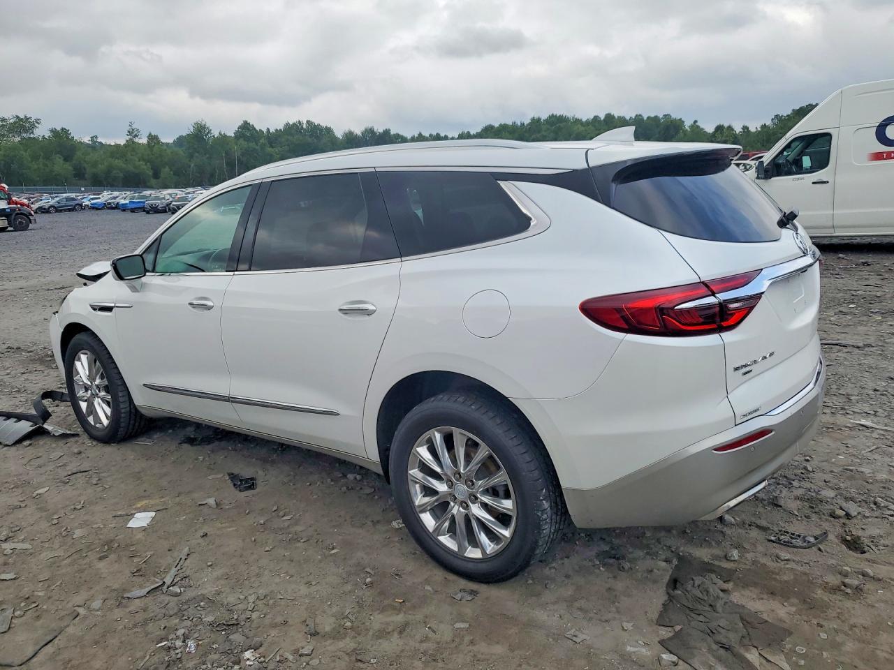 2021 Buick Enclave Premium - Фото 2