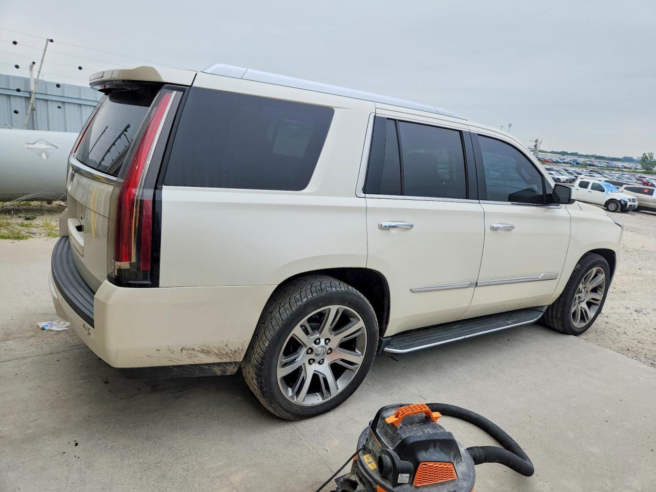 2015 Cadillac Escalade Premium - Фото 3