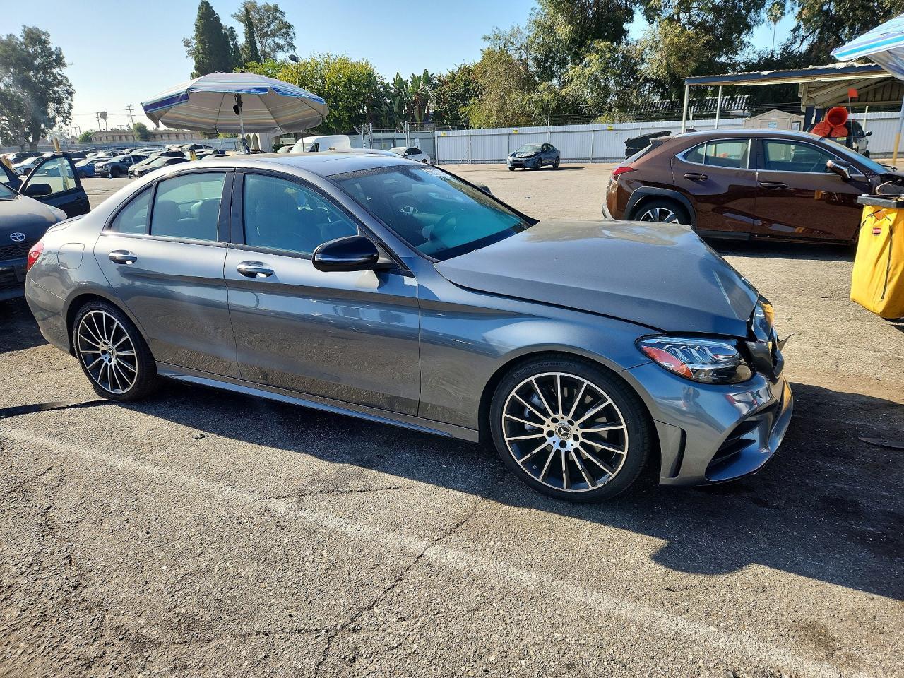 2021 Mercedes-Benz C 300 - Фото 4