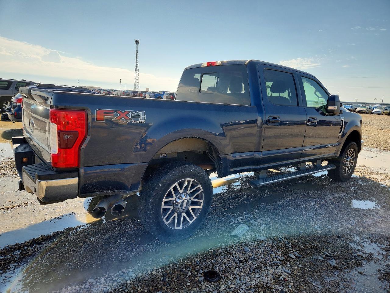 2017 Ford F250 Super Duty - Фото 3