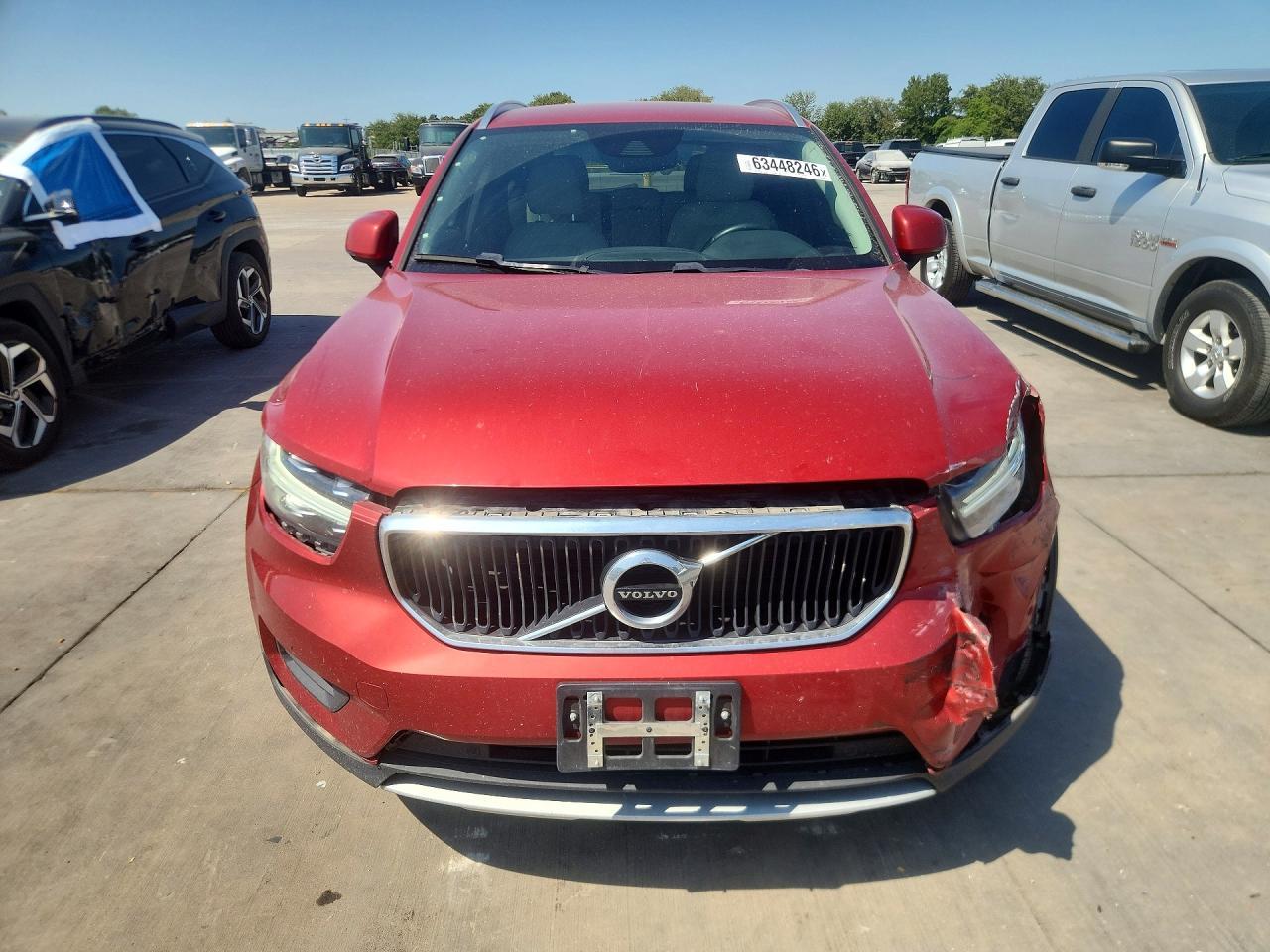 2019 Volvo Xc40 T4 Momentum - Фото 5