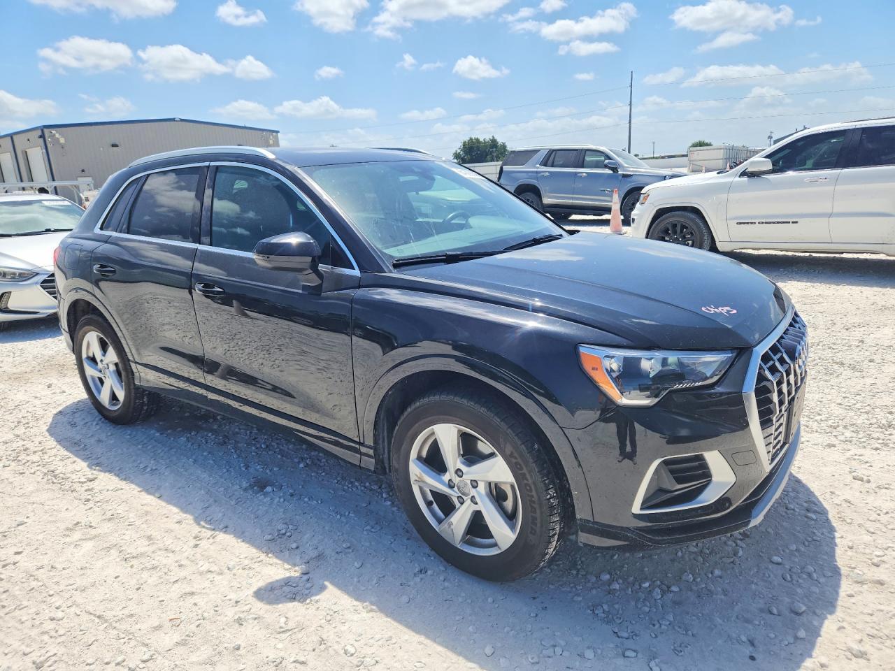 2019 Audi Q3 Premium - Фото 4