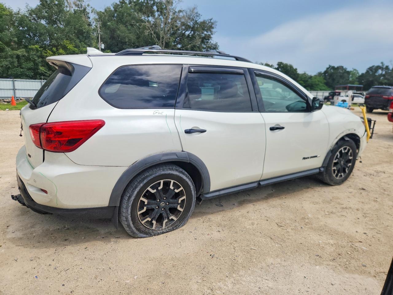 2020 Nissan Pathfinder Sv - Фото 3
