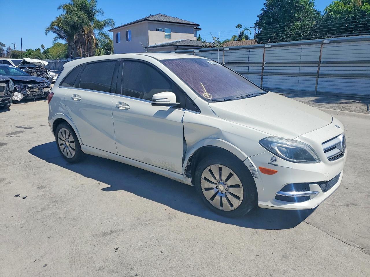 2016 Mercedes-Benz B 250E - Фото 4