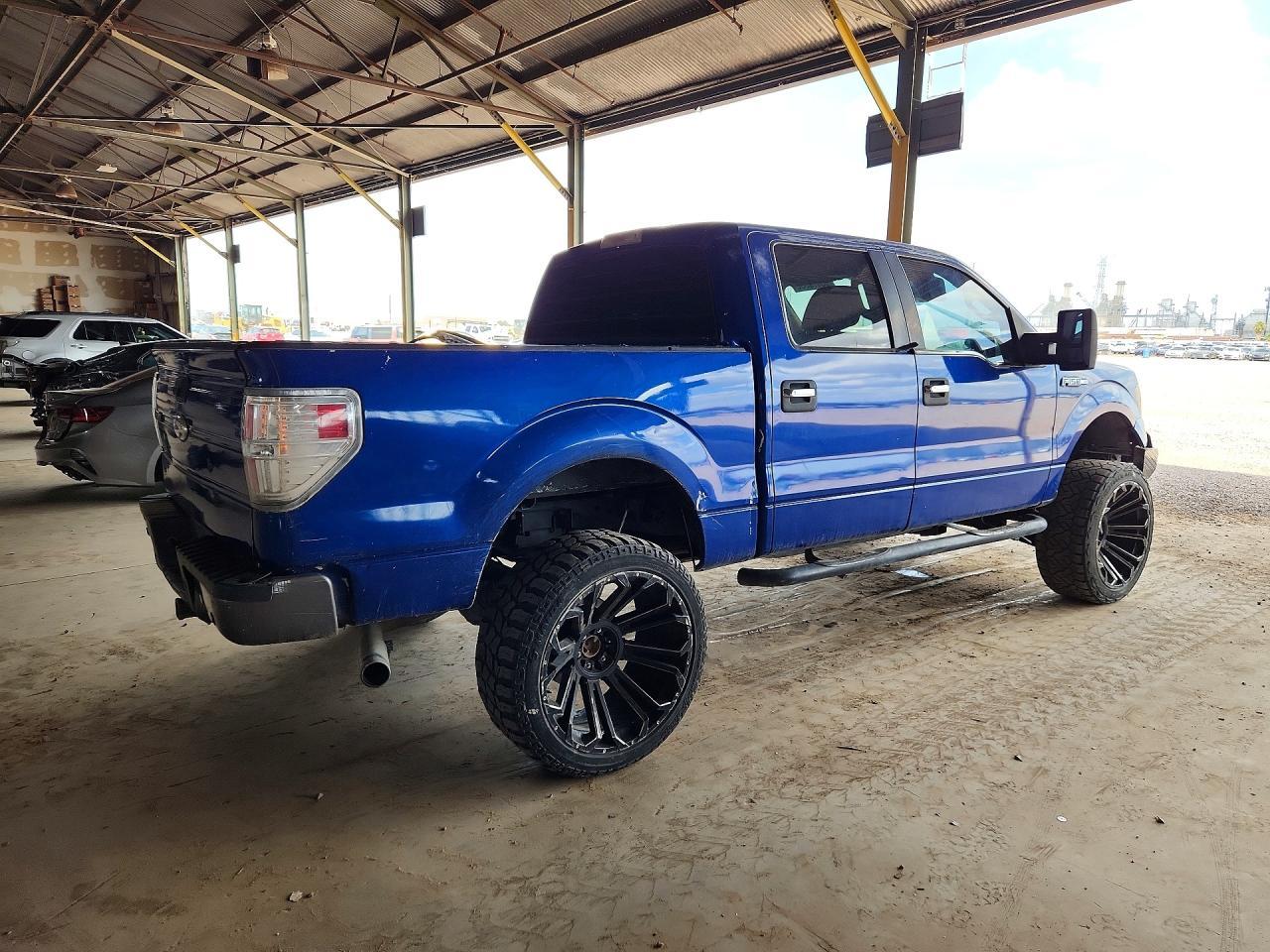 2011 Ford F150 Supercrew - Image 3