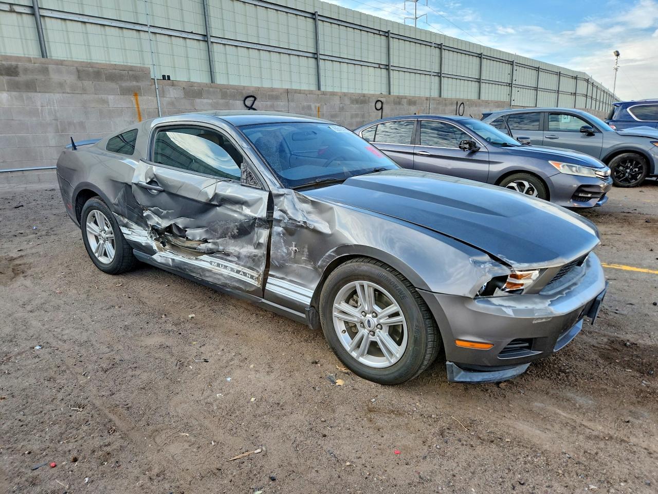 2011 Ford Mustang - Фото 4