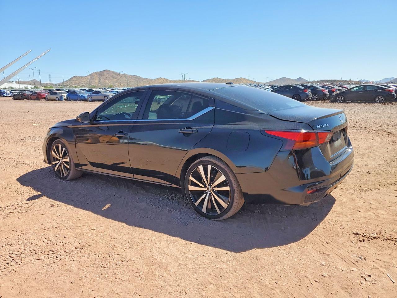 2021 Nissan Altima Sr - Image 2