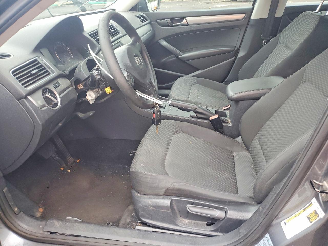 2014 Volkswagen Passat S - Фото 7