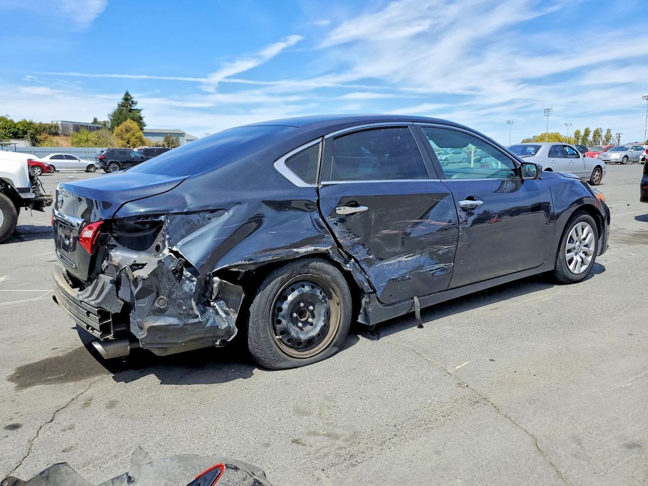 2018 Nissan Altima 2.5 S - Image 3
