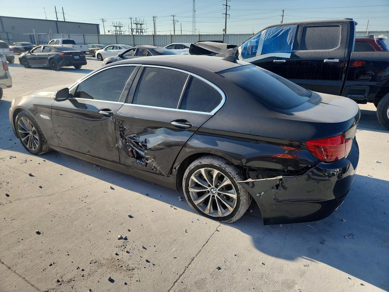 2016 BMW 528 I - Фото 2