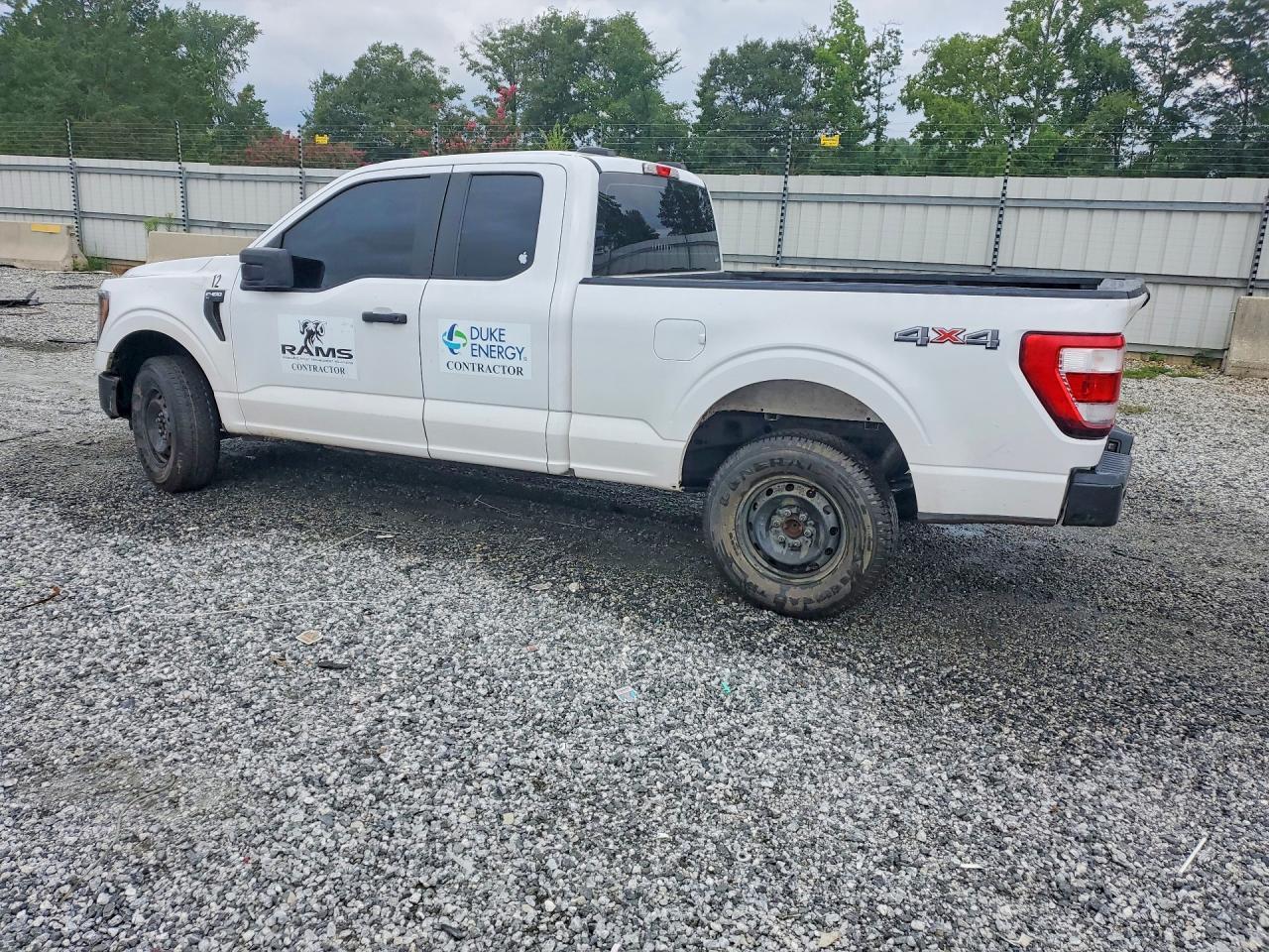 2021 Ford F150 Super Cab - Фото 2