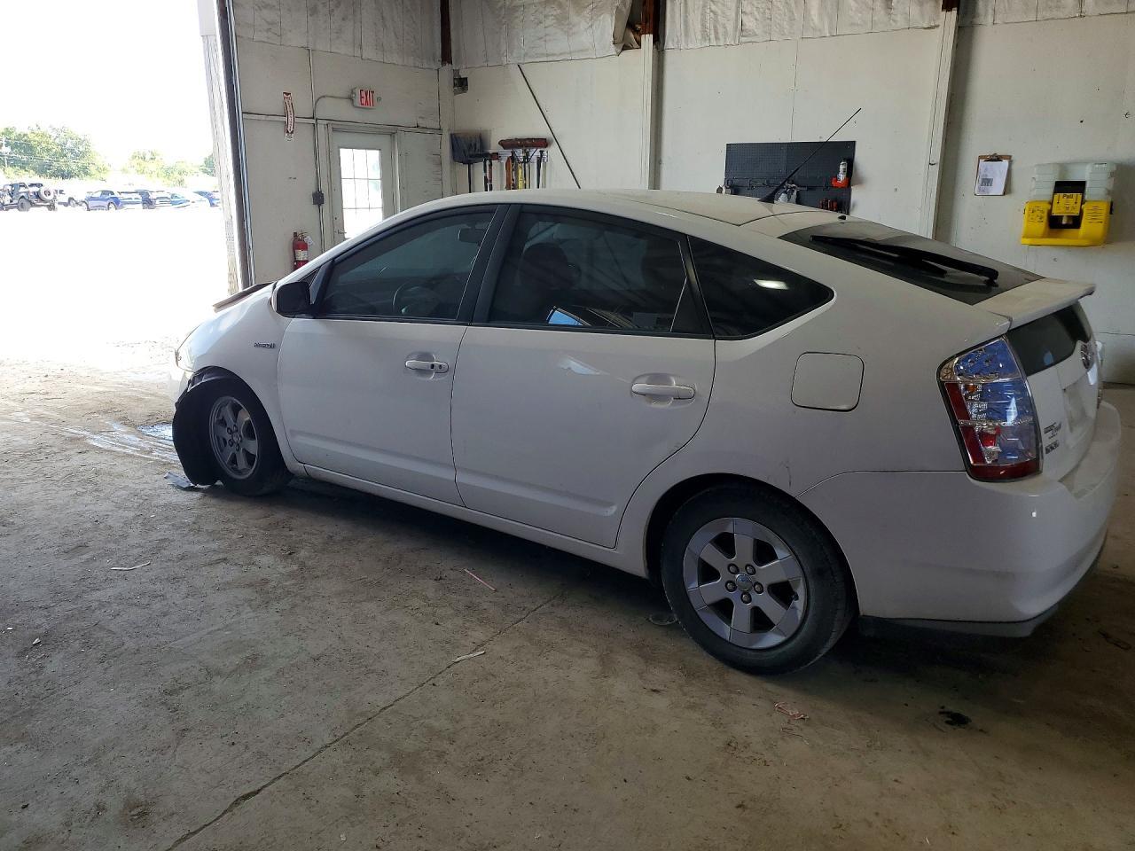 2009 Toyota Prius Base - Image 2