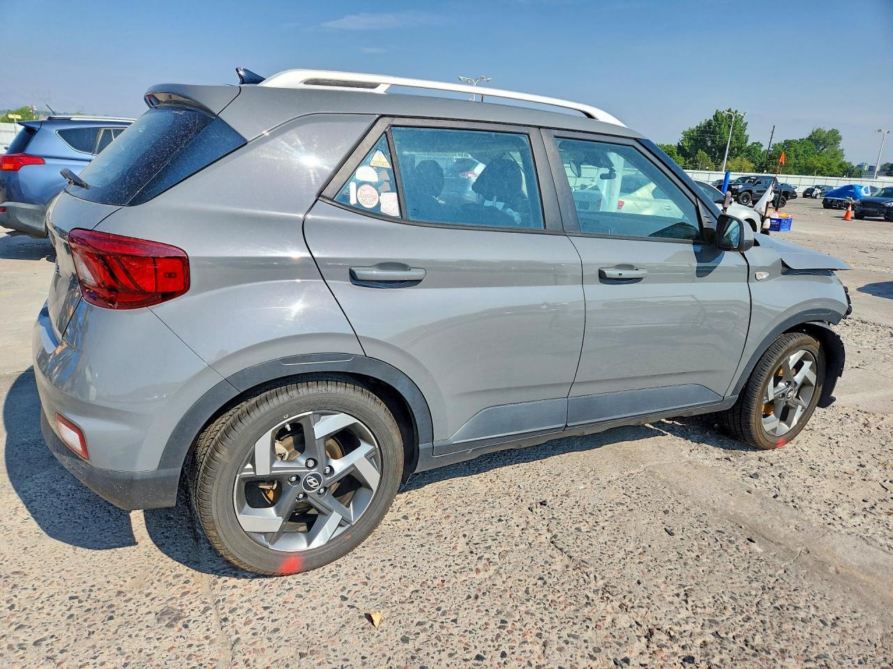 2020 Hyundai Venue Sel - Фото 3