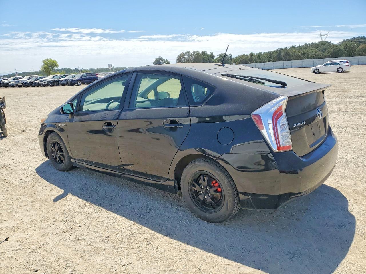 2013 Toyota Prius Four - Image 2