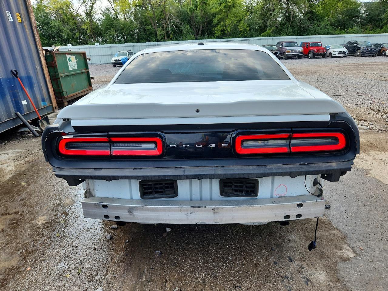 2015 Dodge Challenger Sxt - Image 6