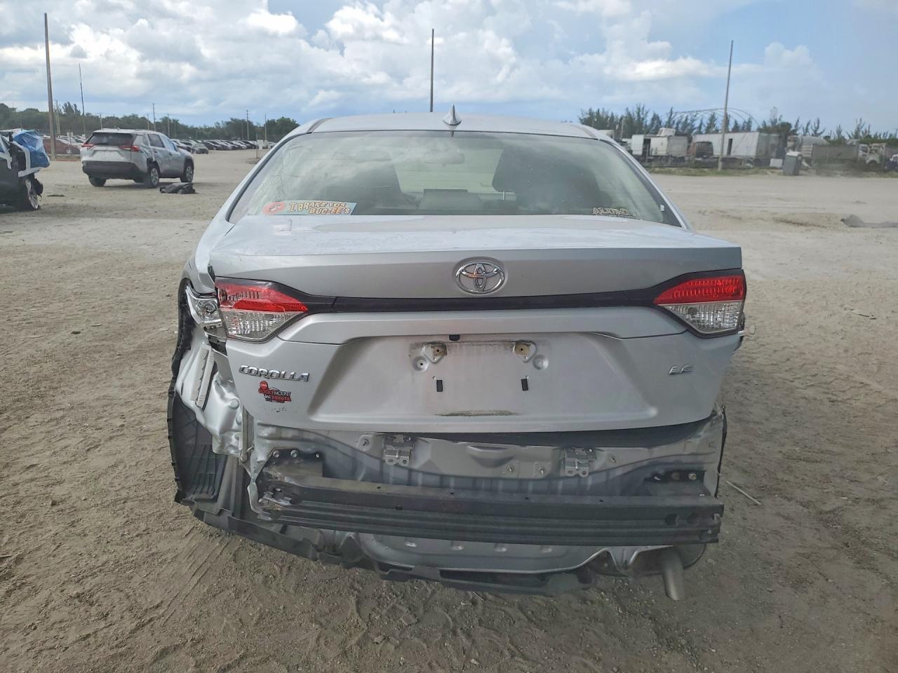 2021 Toyota Corolla Le - Фото 6